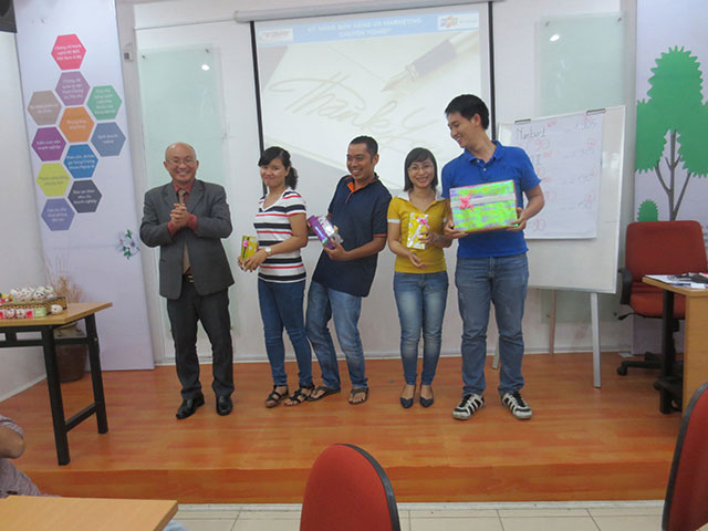 Kỹ năng bán hàng & Marketing chuyên nghiệp - FPT Services (16 & 17.05.2015)